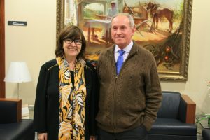 La presidenta de APAE, Lourdes Zuriaga, junto a Cristóbal Aguado, presidente de AVA-ASAJA
