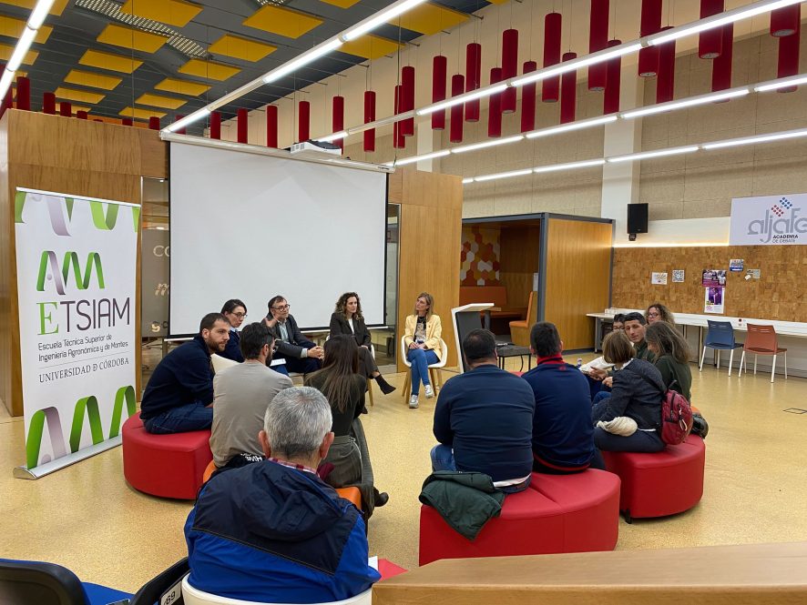 Sesión presencial en Córdoba junto a agricultores de UAGN